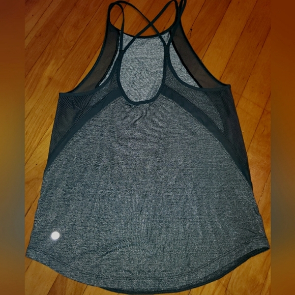 Lululemon Run Off Route tank top. Mesh. Green army + grey. Women size 8 - Picture 7 of 11